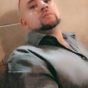 Meet your Posher, Carlos